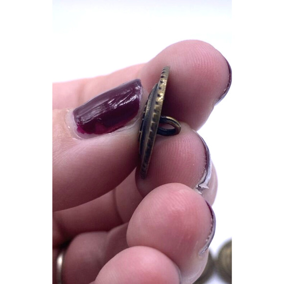 Vintage Buttons Crest Shield Lot 5 Bronze / Brass Metal Round Shank Military ? - Picture 4 of 7